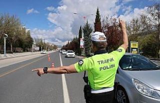 2 bin 56 araç sürücüsüne cezai işlem uygulandı