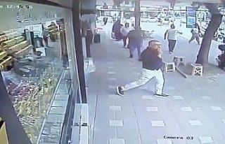 4.2 büyüklüğündeki depremde mağazalardan böyle...