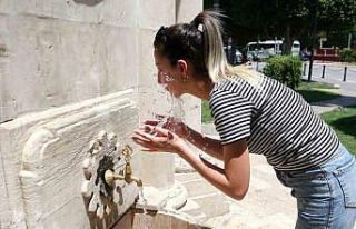 Adana’da hissedilen sıcaklık 50 dereciyi buluyor