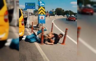 Adana’da ilginç kavga kamerada