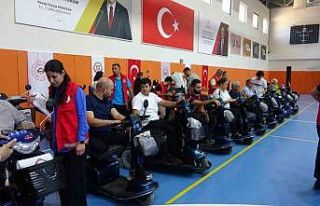 Adıyaman’da 41 akülü sandalye depremzede vatandaşlara...