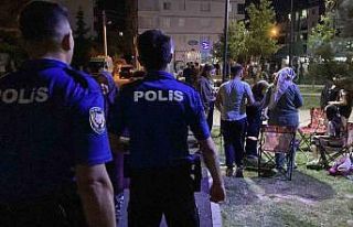 Aksaray’da asayiş ekipleri park ve bahçelerde...