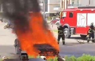 Aksaray’da seyir halindeki otomobil alev alev yandı