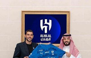 Al Hilal, Theo Hernandez’i transfer etti