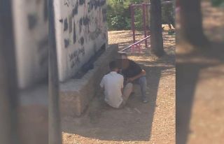 Alacaklı olduğu kişiyi bacağından vurup başında...