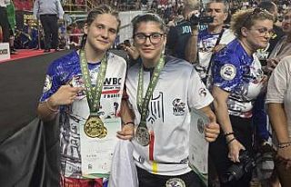 Alaşehirli Dünya, dünya şampiyonasında gümüş...