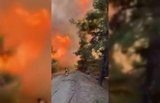 Alev kapanından son saniyeye kadar çıkmadılar