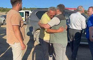 Alevlerin arasından kurtulduktan sonra ağlayarak...