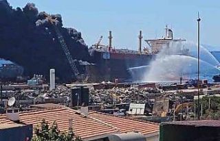 Aliağa’da tanker gemide yangın devam ediyor