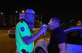 "Alkollü değilim" diyen sürücünün...