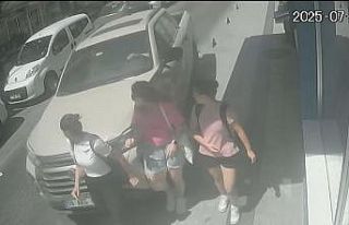 Alkollü sürücü kaldırımda yürüyen yayalara...