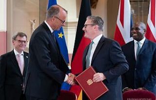 Almanya ile İngiltere arasında dostluk anlaşması