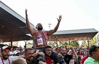 Altın kemer üçüncü kez Antalya’ya geldi, kutlama...