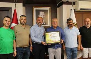 ALTSO Başkanı onursal üye oldu