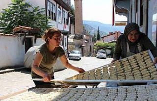 Amasya’da tescilli ‘sıkma tarhana’ sezonu başladı