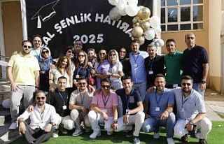 Anadolu Lisesi mezunları geleneksel mezun şenliğinde...