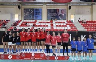 Anadolu Yıldızlar Ligi Badminton Grup Müsabakaları...