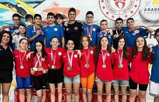 ANALİG Yüzme müsabakalarında Eskişehirli sporculardan...