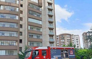 Ankara’da 14 katlı binada çıkan yangında mahsur...