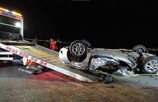 Ankara’da iki otomobil kafa kafaya çarpıştı:...