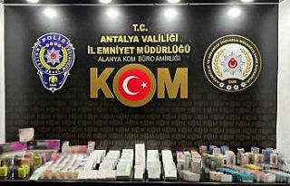 Antalya’da kaçakçılık ve rüşvet operasyonları:...