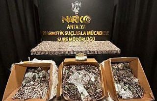 Antalya’da son 1 haftada uyuşturucu operasyonlarında...