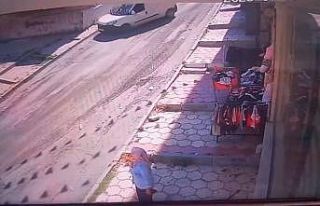Arnavutköy’de freni boşalan teknik servis aracından...
