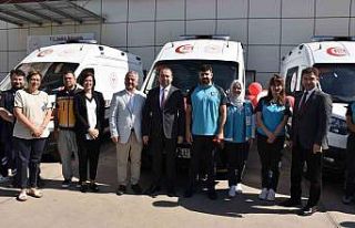 Aydın’da 3 yeni ambulans sağlık filosuna katıldı