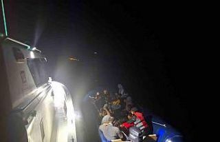 Ayvacık açıklarında 36 kaçak göçmen yakalandı