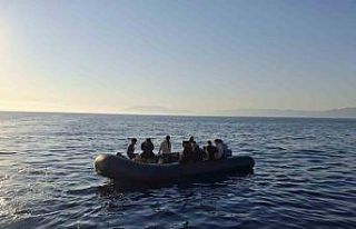 Ayvacık’ta 16’sı çocuk 23 kaçak göçmen kurtarıldı