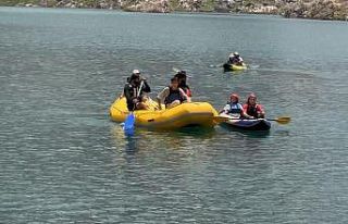 Bakan Ersoy Yüksekova’da