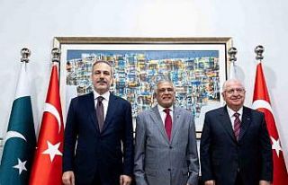 Bakan Fidan, Pakistanlı mevkidaşı Dar ile görüştü