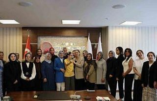 Bakan Göktaş, şehit eşleriyle bir araya geldi