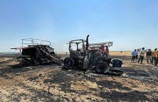 Balya makinesi alev aldı, traktör ve 3 dekar tarla...