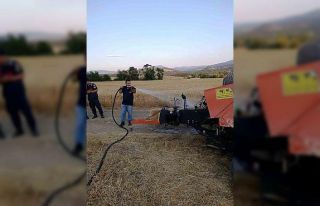 Balya makinesi yangın çıkarttı: Yangın tüpü...