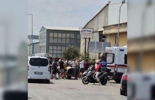 Bandırma’da otomobil ile motorlu bisiklet çarpıştı:...