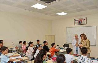 Başkan Şahin, yaz okullarından faydalanan çocuklar...