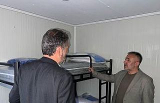 Başkan Yıldırım, konteyner kentlerde incelemelerde...