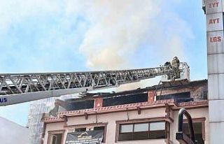 Başkentte metruk bir binada yangın çıktı