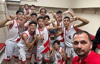 Basketbolda 2 şampiyon