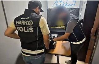 Bavuldan 17 kilo 780 uyuşturucu çıktı