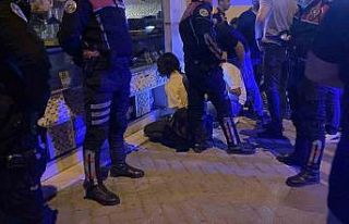 Benzin istasyonundan çaldığı otomobille kaçan...