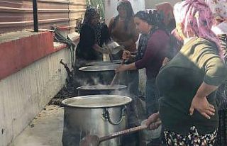 Bereketli Mahallesi’nde aşure ve keşkek hayrı