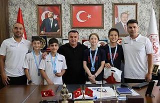 Bilecikli minik kulaçlardan büyük başarı