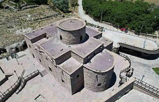 Bin 700 yıldır ayakta olan kilise, müze olarak...