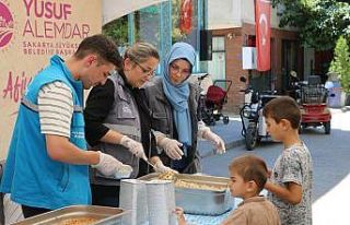 Binlerce kişi aşureyi tattı, hem diller hem de...