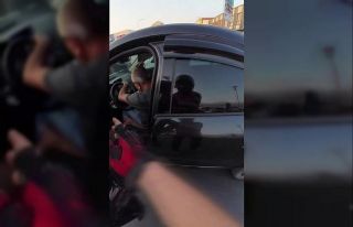 Bir anda kavşağın ortasında durdu, kimse ne olduğunu...