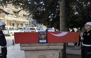 Bir aylık yaşam mücadelesini kaybeden polis memuru...