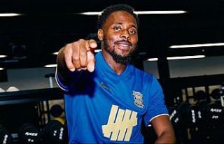 Birmingham City, Bright Osayi-Samuel’i kadrosuna...