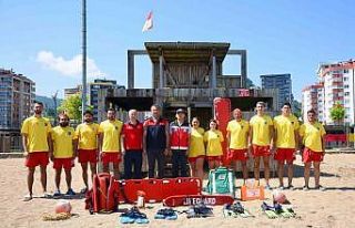 Boğulma vakalarına karşı cankurtaran ekipleri...